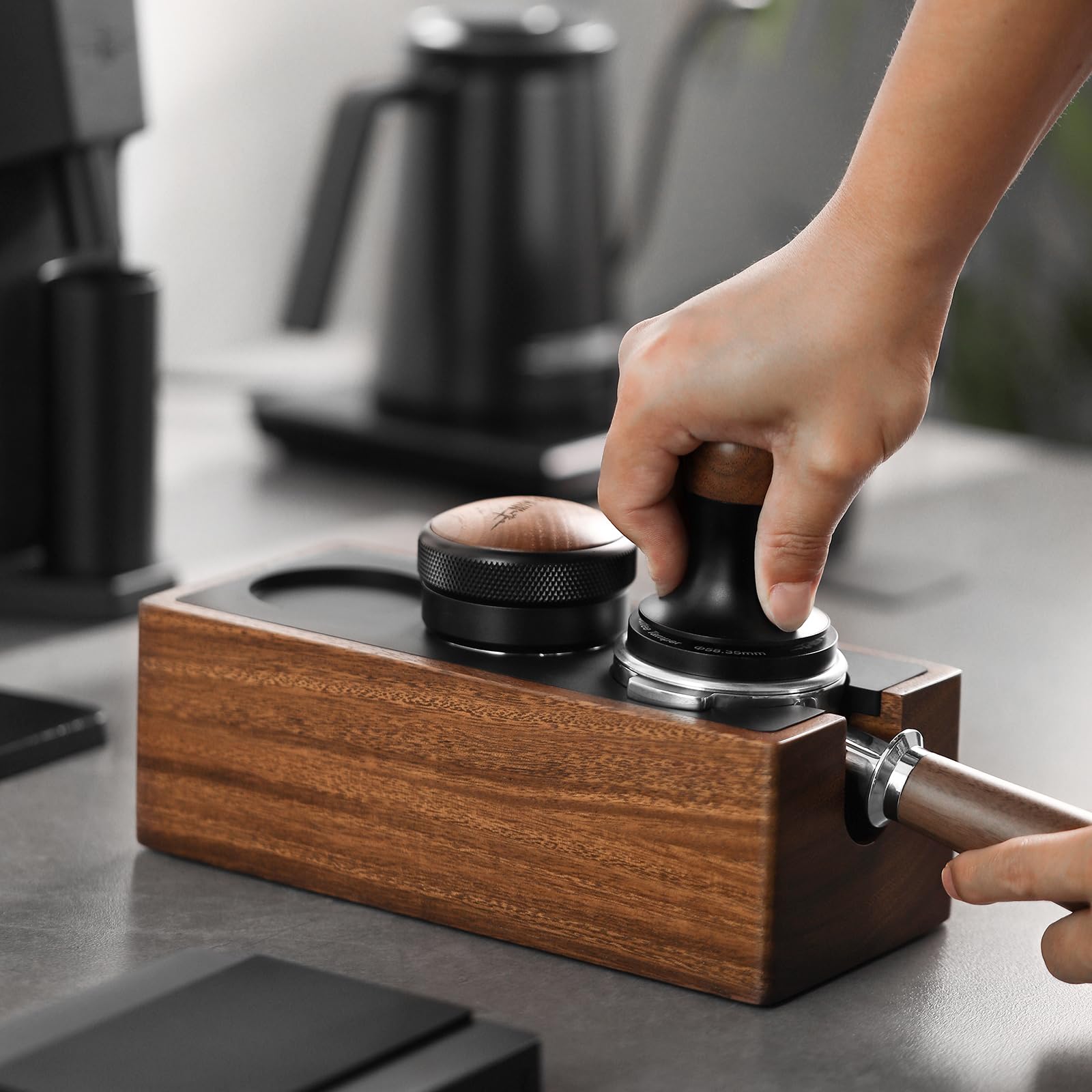 MHW-3BOMBER Espresso Accessories Set for Barista, Includes a WDT Tool, an Espresso Tamper, a Coffee Distributor and a Tamping Station - Image 7